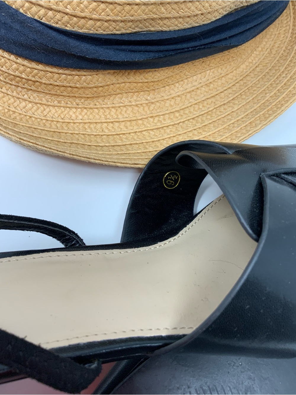 Boutique Back Pointed Leather Slingback Flats w/ Rounded Heel Shoes - Picture 4 of 7